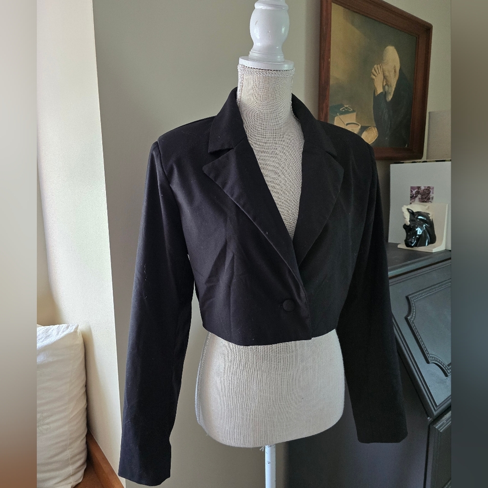 7 For All Mankind Womens Size Medium Black Cropped Blazer Jacket Shoulder Pads
